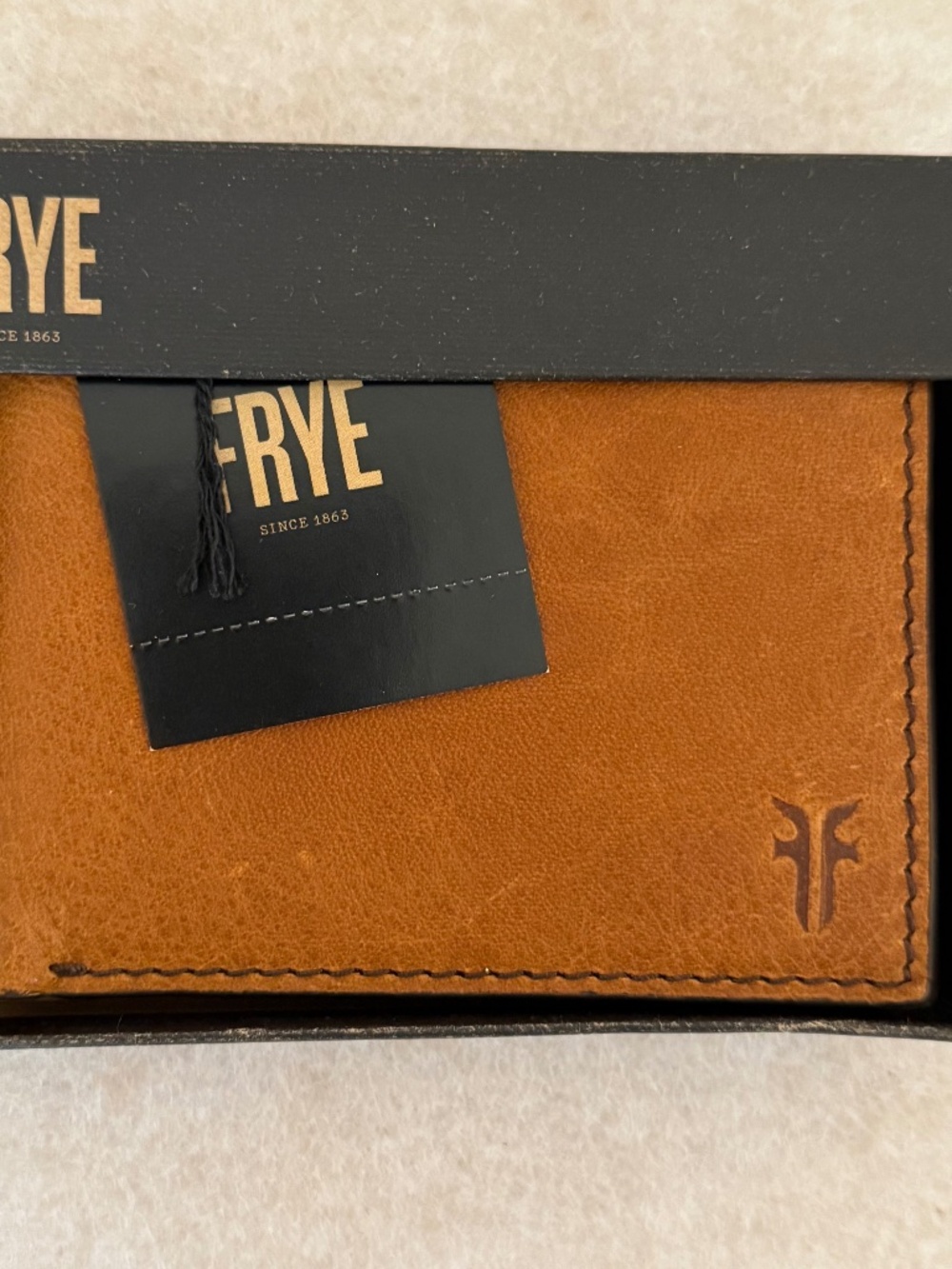 NWT Frye Men's Billfold With Coin Wallet in Tan Leather